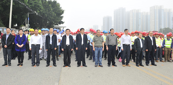 图二：：：开工仪式现场.jpg